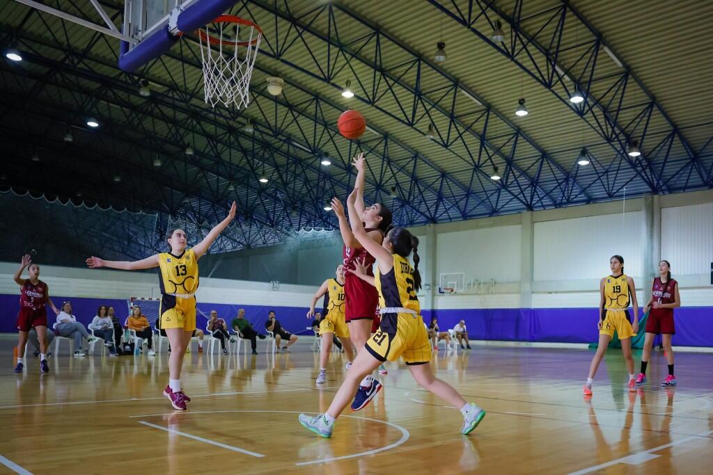 Όγδοο σερί ροζ φύλλο αγώνος για τους Youth Stars στο πρωτάθλημα κορασίδων thumb