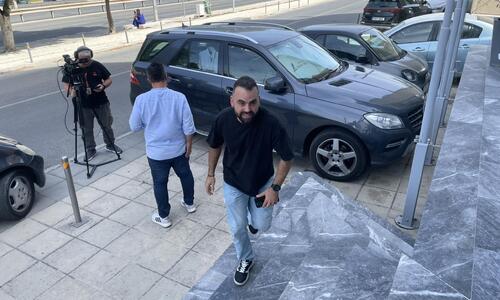 «Όταν θέλει η αστυνομία μπορεί... δεν μιλάμε για απαγόρευση, αλλά για κεκλεισμένων» thumb