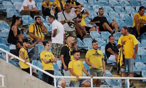 Βίντεος ST: Πυροτεχνήματα από τους φίλους της ΑΕΛ thumb
