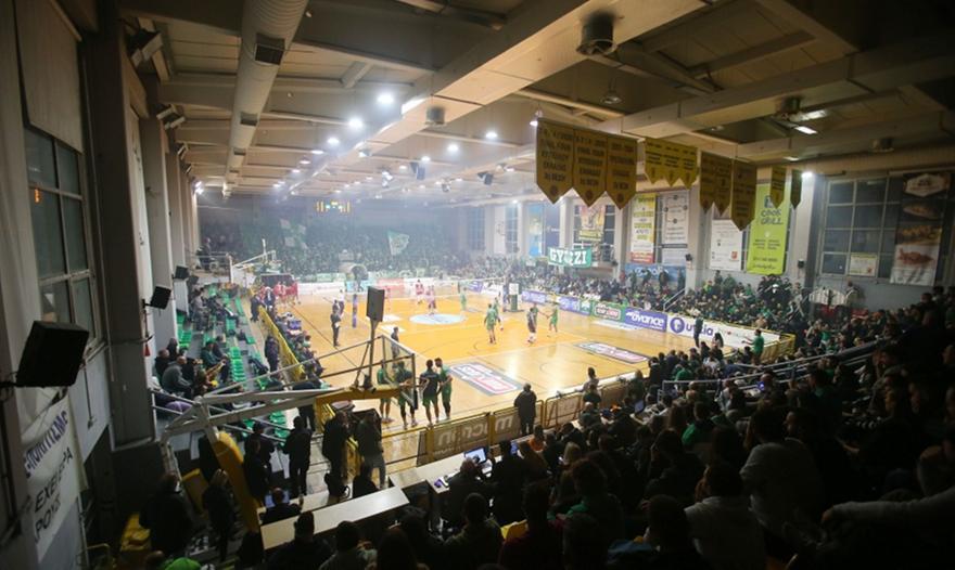 Εντολή εκκένωσης του σταδίου και κεκλεισμένων το Παναθηναϊκός-Ολυμπιακός thumb