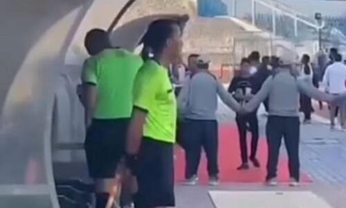 Δεν υπήρχε VAR, είδε φάση σε κινητό και αποκλείστηκε επ' αόριστον (vid) thumb