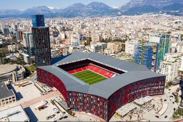 «Μάτια» Σπιλέφσκι στο επιβλητικό Air Albania Stadium  thumb