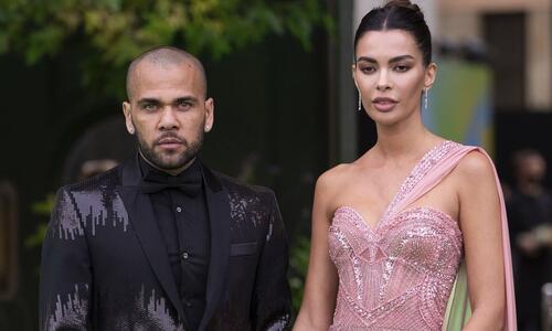 Τι λέει η σύζυγος του Ντάνι Άλβες μετά τις τελευταίες εξελίξεις! thumb