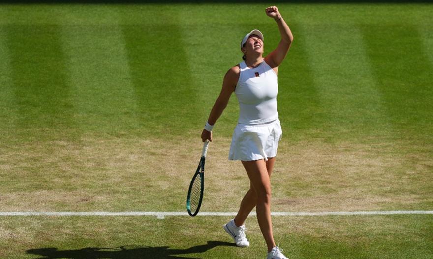 Wimbledon: Τρομερή Ανισίμοβα, απέκλεισε τη Σαμπαλένκα! thumb