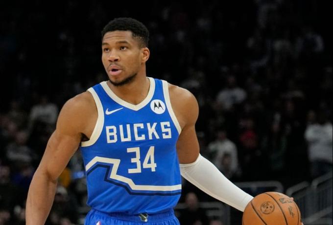 Εξωγήινος Γιάνναρος: Με μυθικό triple double διέλυσε τους Ουίζαρντς thumb
