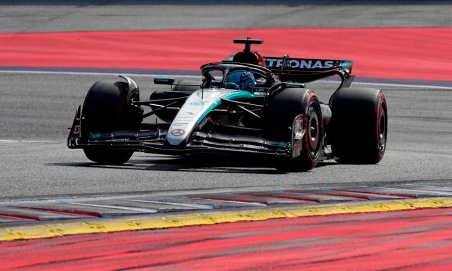 Επεισοδιακό Grand Prix: Νικητής ο Ράσελ - Σύγκρουση Φερστάπεν-Νόρις ενώ κυνηγούσαν την πρωτιά! thumb