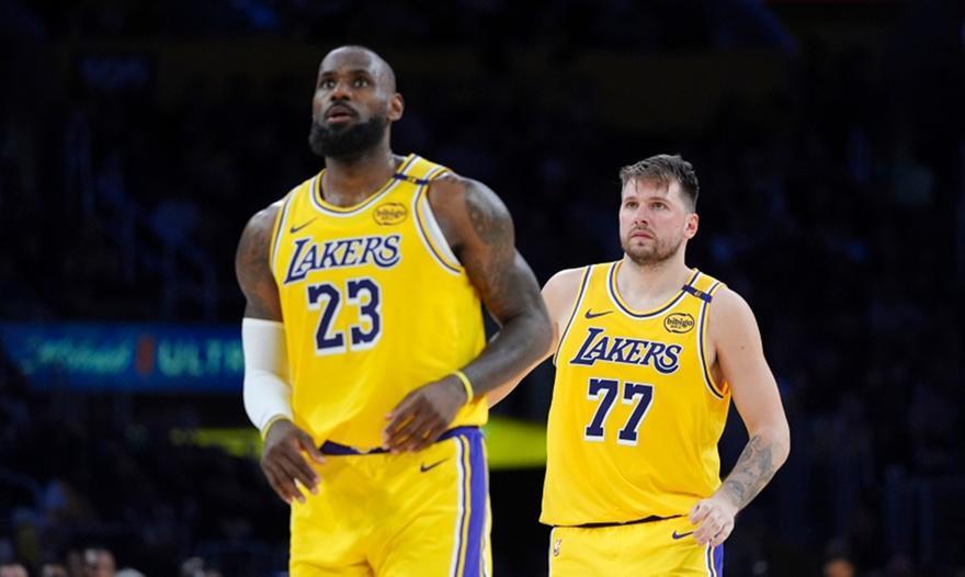 NBA: Λύγισαν τους Ρόκετς με Ντόντσιτς και Λεμπρόν οι Λέικερς thumb