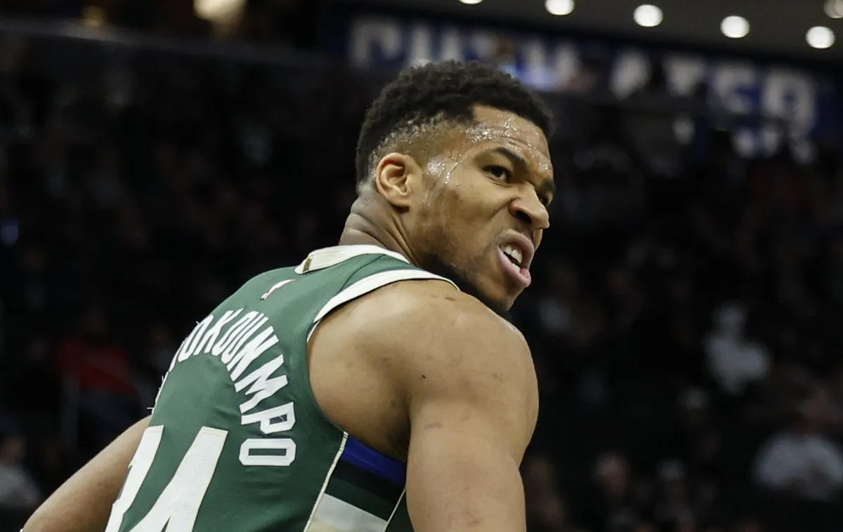 Ιστορικός Γιάννης: Αυτό είναι το ρεκόρ του Greek Freak στα πρώτα δύο ματς της σεζόν στο NBA thumb