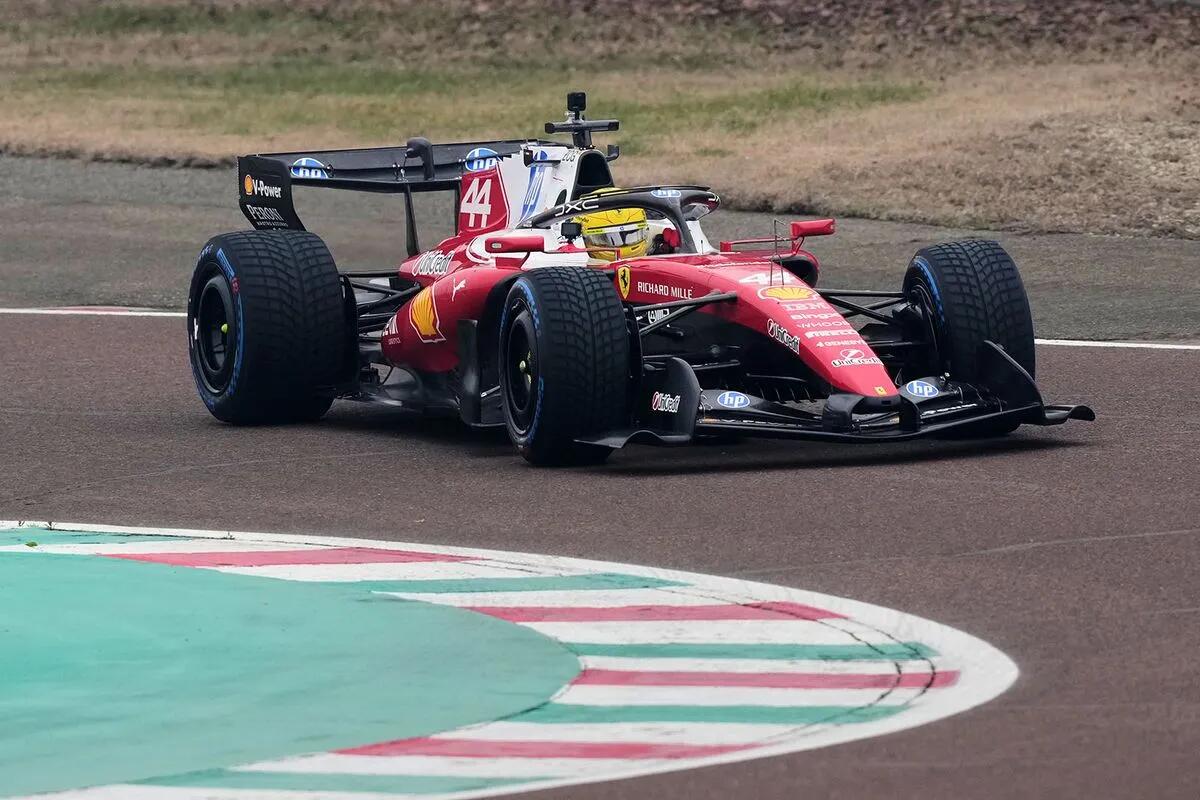 H Ferrari SF-26 έκανε χωρίς προβλήματα τους πρώτους της γύρους thumb