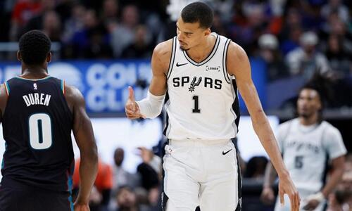 NBA: Απέδρασαν από το Ντιρόιτ οι Σπερς thumb