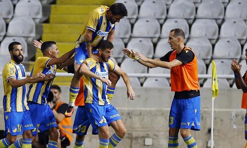 ΑΠΟΕΛ - Βοϊβοντίνα 2-1: Η… Γεωργία να ‘ναι καλά! (vids) thumb