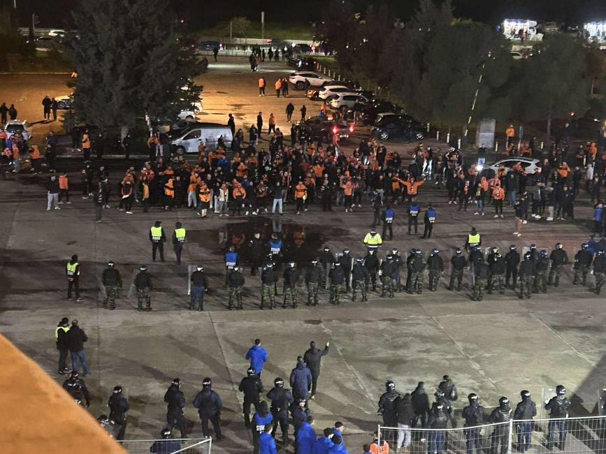 Ποινή κεκλεισμένων των θυρών και απαγόρευση μετακίνησης φιλάθλων στον ΑΠΟΕΛ! thumb