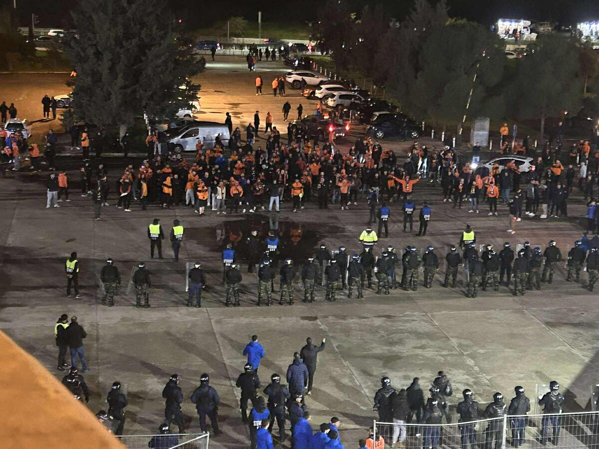 Στο επίκεντρο με συνθήματα ο Πετρίδης, παρά την πρόκριση thumb