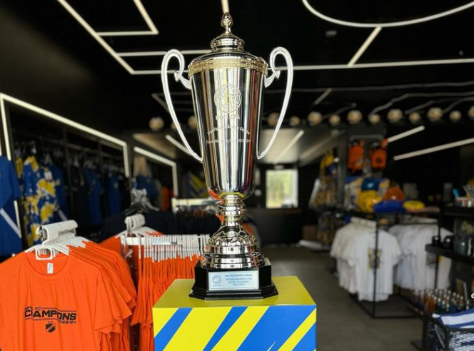 Στο Orange Shop το τρόπαιο του πρωταθλητή thumb