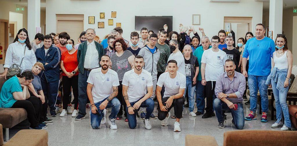 Ο Απόλλωνας δίπλα στο κέντρο ημέρας «Απόστολος Λουκάς» (pics) thumb