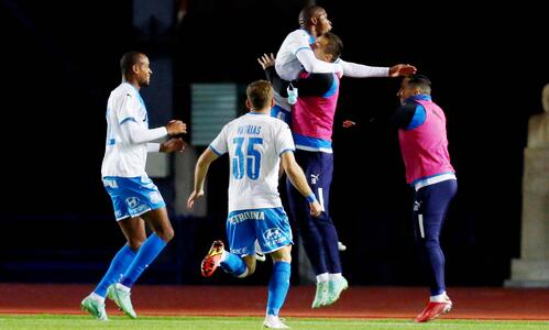 Απόλλων-Ομόνοια 2-0: Μη φοβού τους πρωταθλητές και δώρα φέροντας! thumb