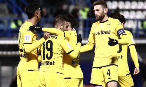Κηφισιά - Άρης 0-1: Διπλό δια ποδός Φετφατζίδη thumb