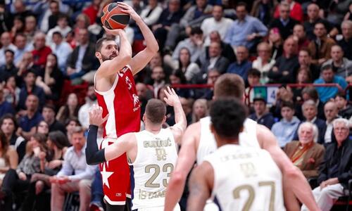 Έκοψε τη… φόρα της Φενέρ η Αρμάνι και μπήκε στο παιχνίδι για τη δεκάδα! thumb