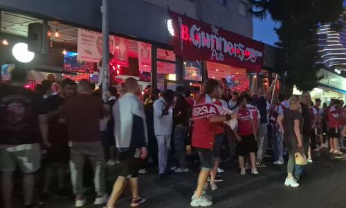 Γιόρτασαν το πρωτάθλημα της Άρσεναλ και στη Λεμεσό! (ΦΩΤΟΣ-ΒΙΝΤΕΟ) thumb