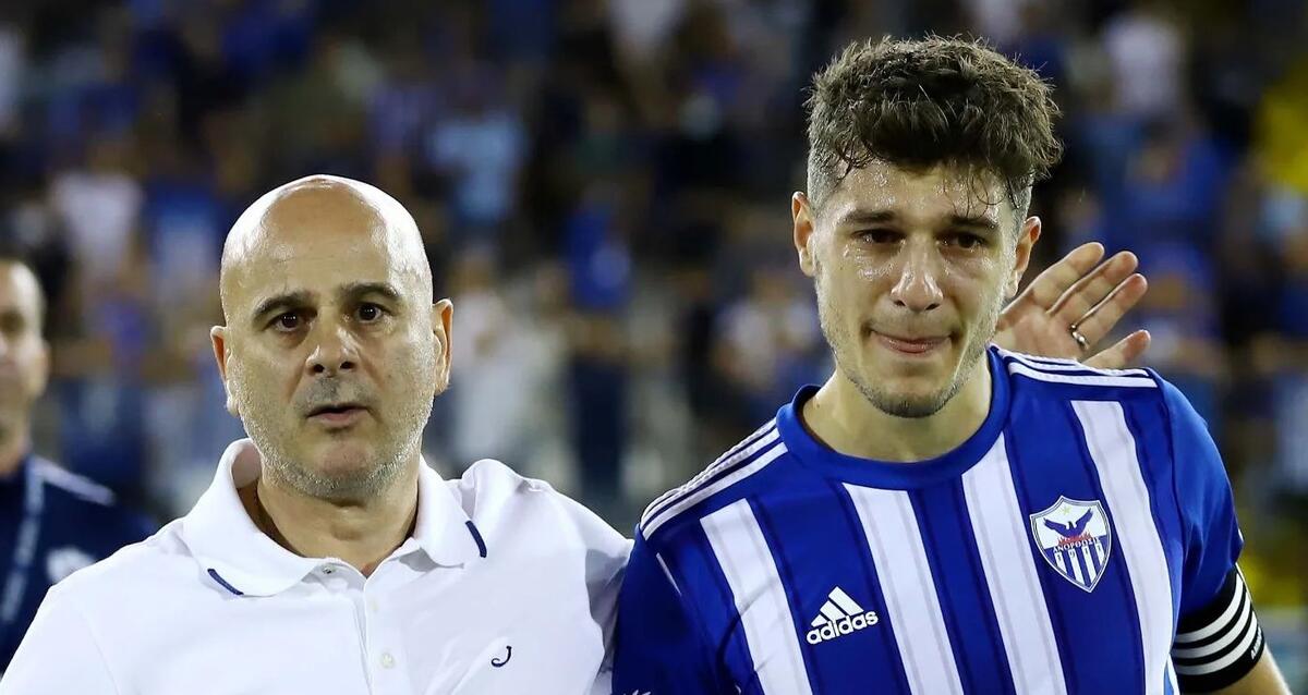 Συγκινητικό αντίο Αρτυματά σε Τιμούρ (pic) thumb