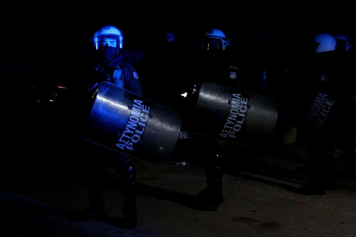 Άγρια επεισόδια: Ντού οπαδών της Ντιναμό στη Νέα Φιλαδέλφεια! (ΒΙΝΤΕΟ) thumb