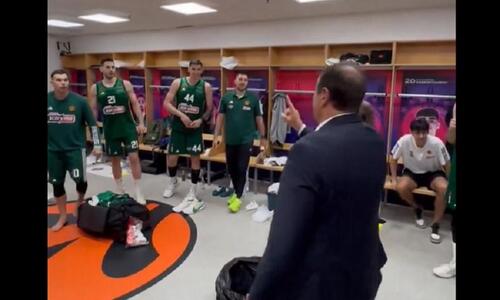 Αταμάν στα αποδυτήρια: «Ακόμα ένα!» thumb