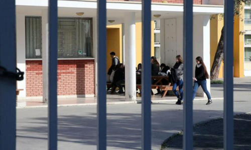 Απίστευτο και όμως κυπριακό: Μαθητές ακόμα δεν πήγαν σχολείο λόγω… έλλειψης συνοδών! thumb