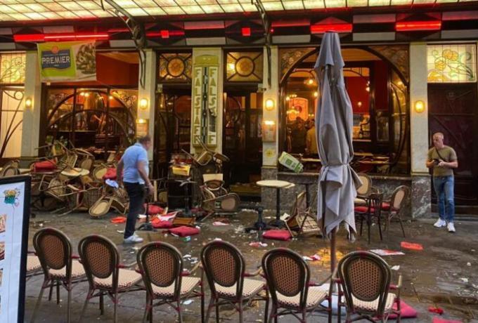 Πεδίο μάχης: Σοβαρά επεισόδια πριν την αναμέτρηση! (Εικόνες ντροπής) thumb
