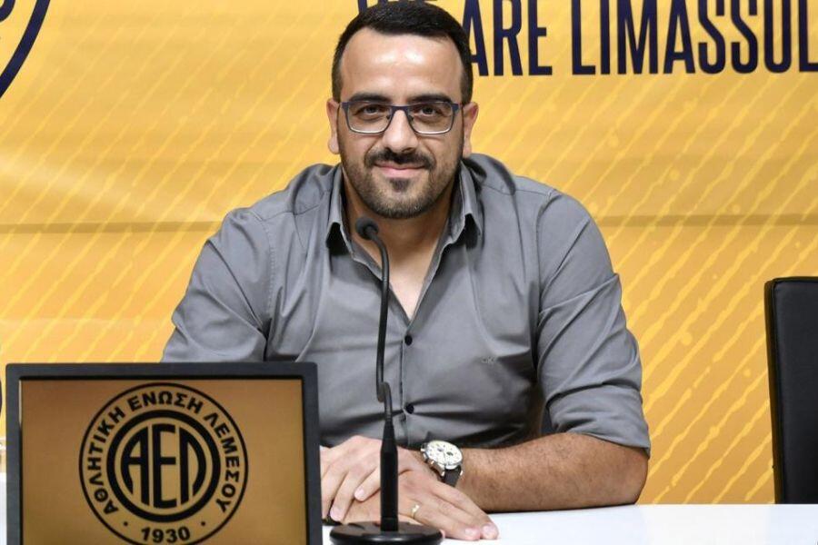 «Τους συνδέσμους τους ελέγχει η πολιτεία...» thumb
