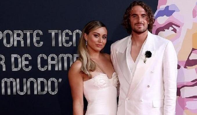 Λαμπερό ζευγάρι Τσιτσιπάς-Μπαδόσα στα Laureus Awards! (pics) thumb