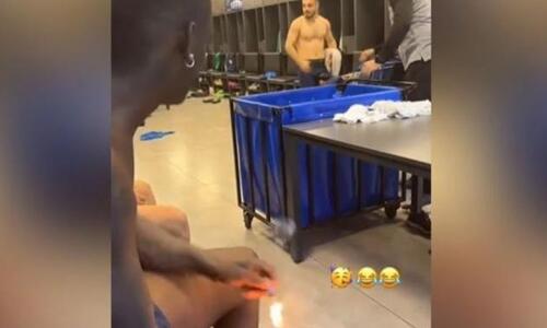 Το έκανε κι αυτό! Πέταξε δυναμιτάκι μέσα στα αποδυτήρια ο Μπαλοτέλι! (vid) thumb