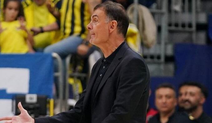 «Ήταν ασεβής ο Σάρας, δεν μου έδωσε το χέρι του» thumb