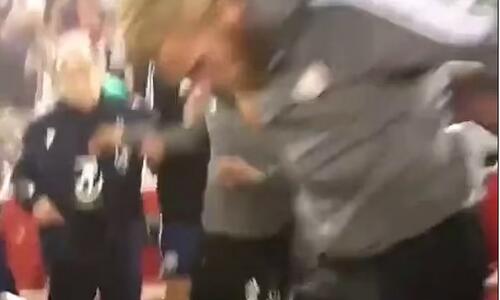 Κίνδυνος σύλληψης για τον παίκτη της Σέφιλντ Γιουνάιτεντ που πάτησε στο κεφάλι οπαδό της Νότιγχαμ thumb