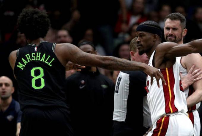 Έπεσε πολύ ξύλο στο NBA: Μεγάλη ένταση και αποβολές! (ΒΙΝΤΕΟ) thumb