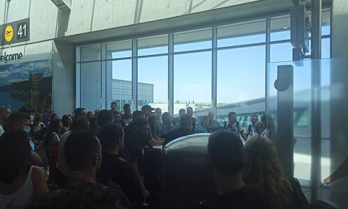 Απόλλων: Ακύρωση πτήσης και ένταση στο αεροδρόμιο Λάρνακας! thumb