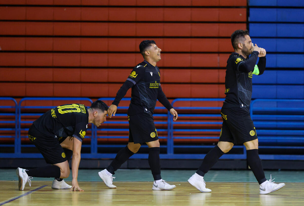 Ομόνοια - ΑΕΛ 3-4: Βρήκε τα ψυχικά αποθέματα, ανέτρεψε το σκορ και κατέκτησε το πρωτάθλημα! thumb
