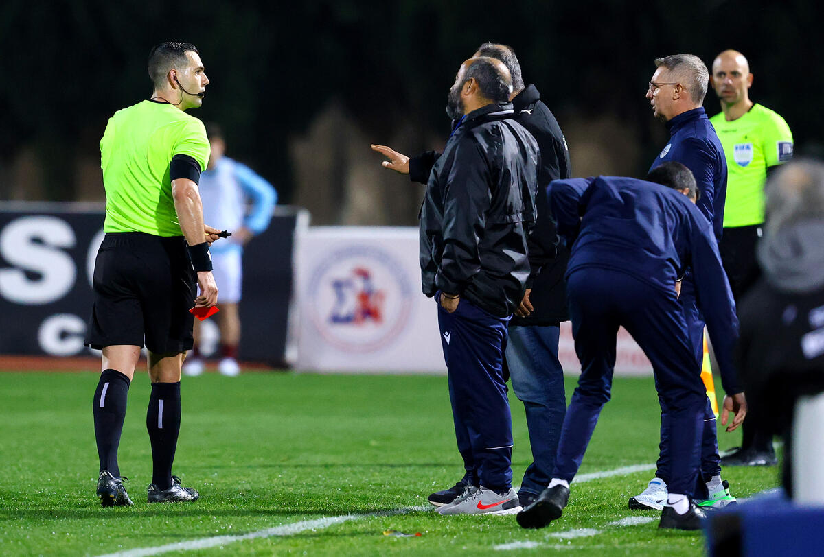 Το αποφάσισαν στην ΕΝΠ: Καταγγέλλουν τη διαιτησία του αγώνα με τον Απόλλωνα thumb