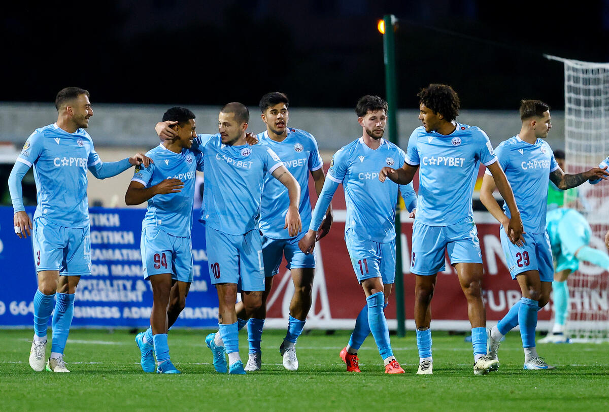 ΕΝΠ-Νέα Σαλαμίνα 2-0: «Βυσσινί» τρίποντο και στο +5! thumb
