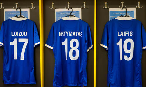 Φωτορεπορτάζ από τα αποδυτήρια της Εθνικής μας thumb