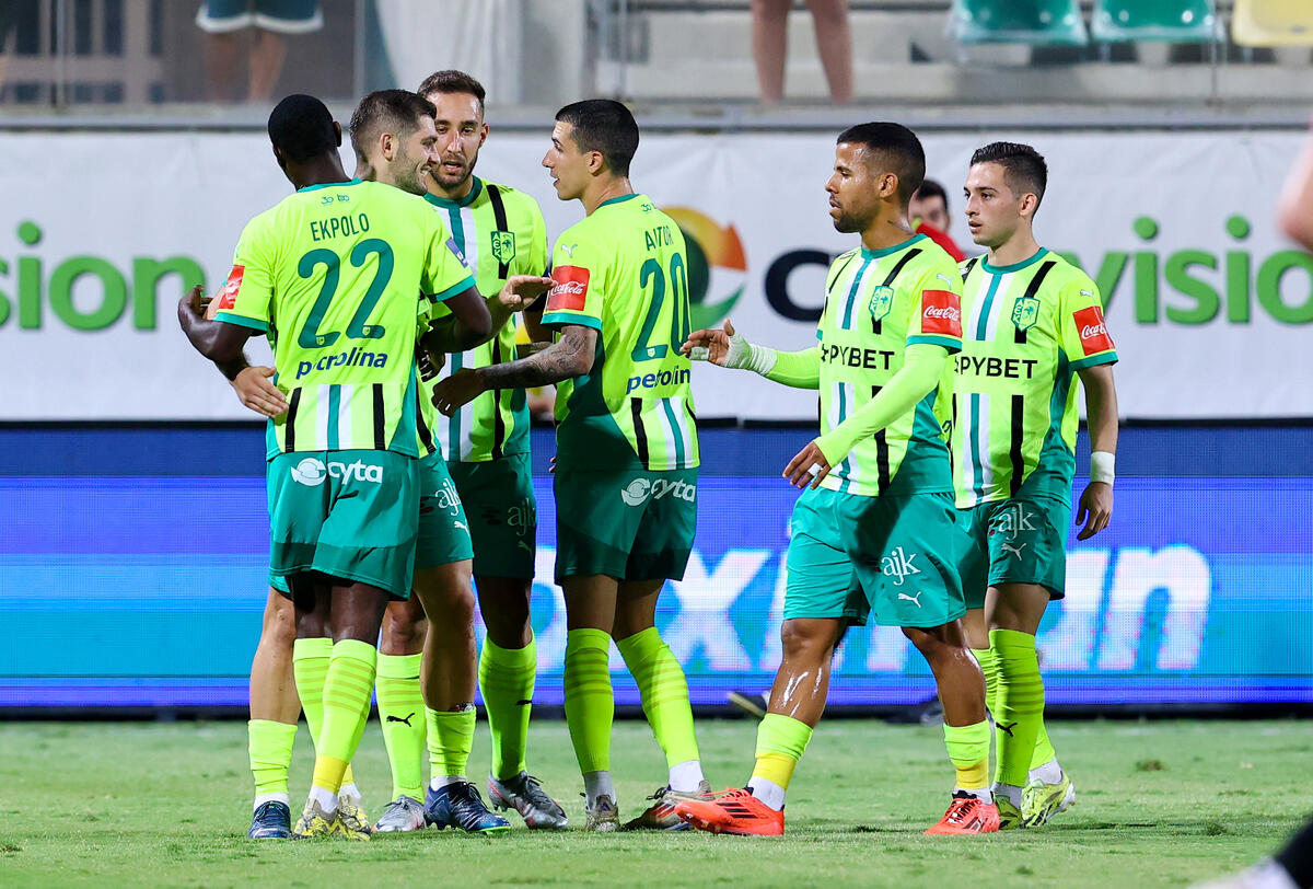 ΑΕΚ-Ακρίτας 5-0: Άνετη πρόκριση με χατ-τρικ του Αϊτόρ! thumb