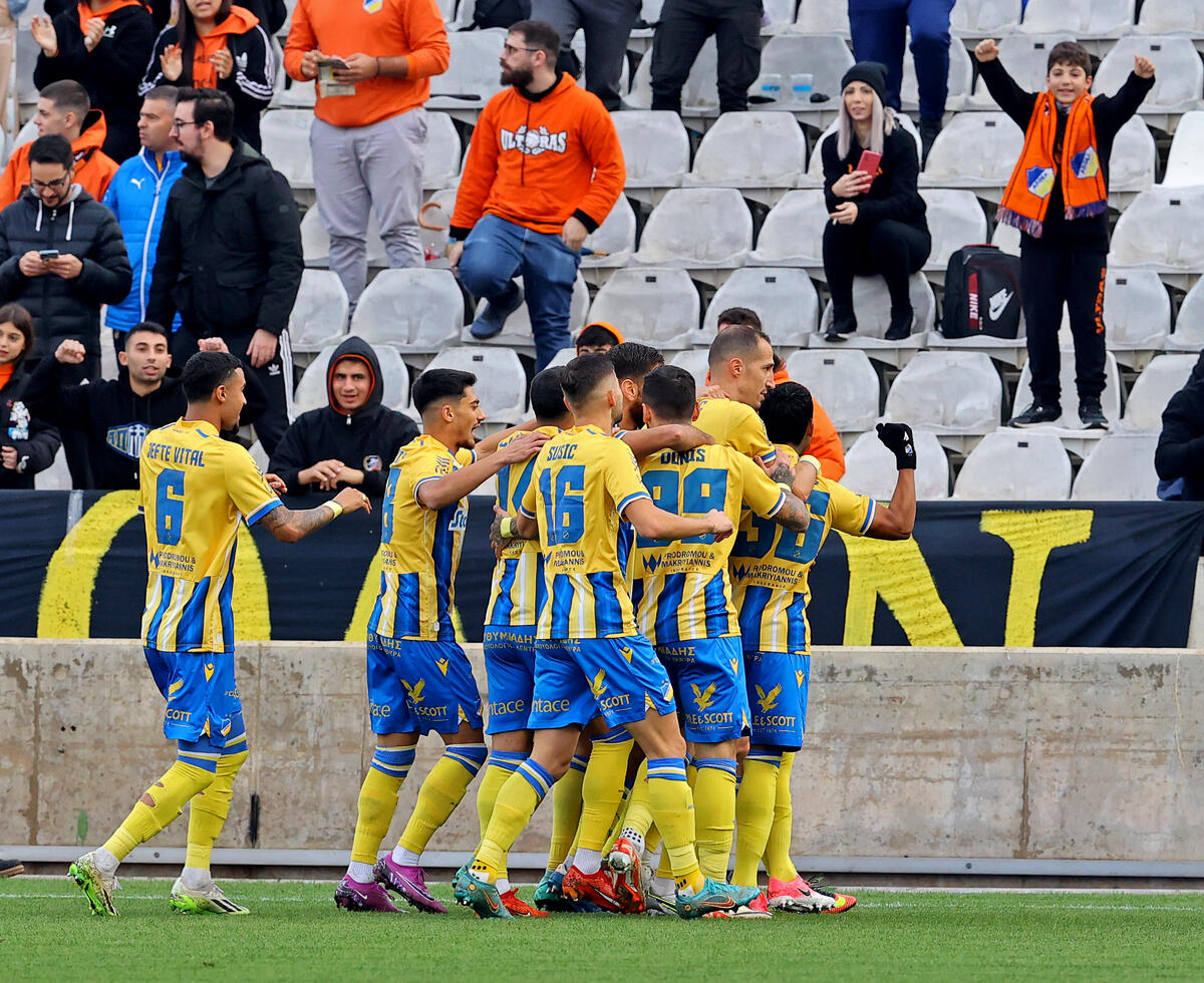 Βίντεο: Εύκολα και 2-0 ο ΑΠΟΕΛ με Σατσιά thumb