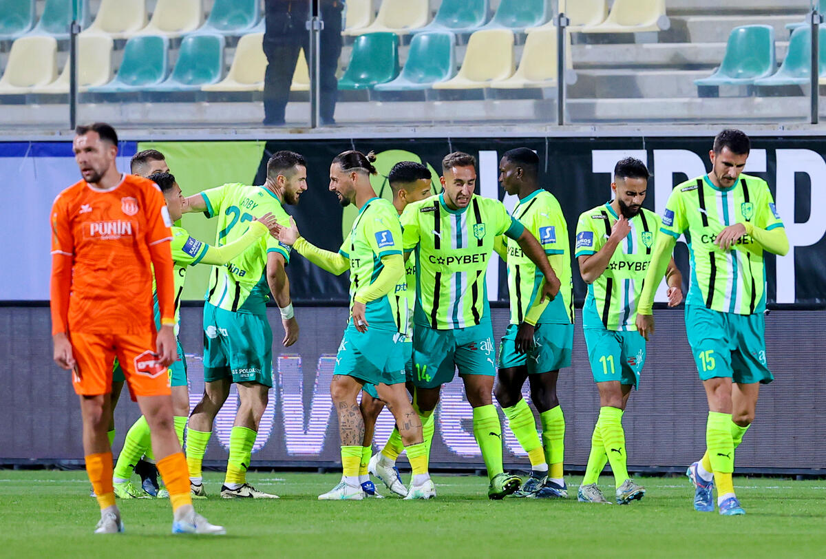 ΑΕΚ – Καρμιώτισσα 2-0: «Κιτρινοπράσινη» υπεροχή και «αναρρίχηση» στην 4η θέση thumb