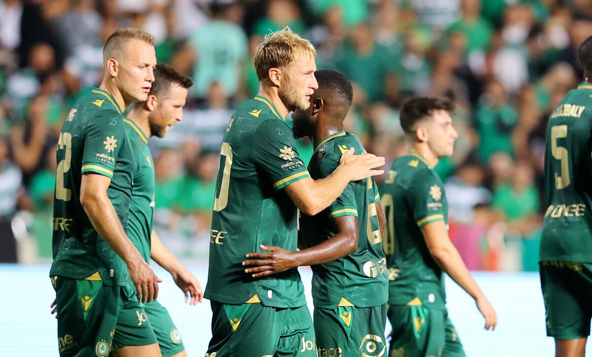 Ομόνοια-Καμπάλα 4-1: «Πράσινη» η πρόκριση με μπροστάρη τον Μπέζους! thumb