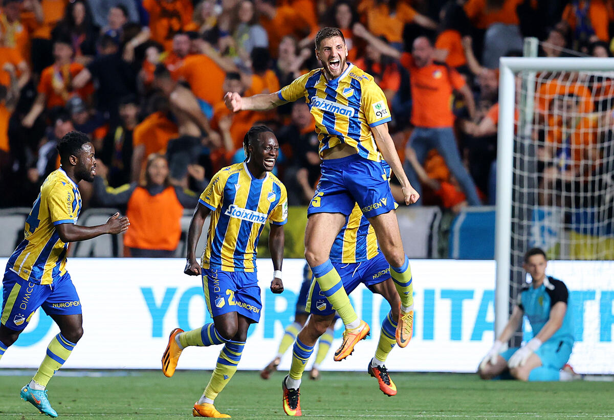 ΑΠΟΕΛ - ΑΕΚ 2-1: Την έβγαλε νοκ άουτ και φώναξε παρών! thumb