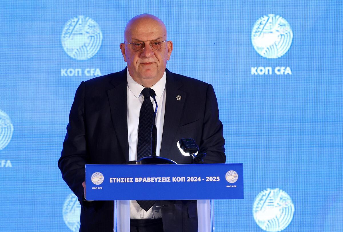 Κούμας: «Για ένα ποδόσφαιρο ανοιχτό, ασφαλές και καθαρό...» thumb