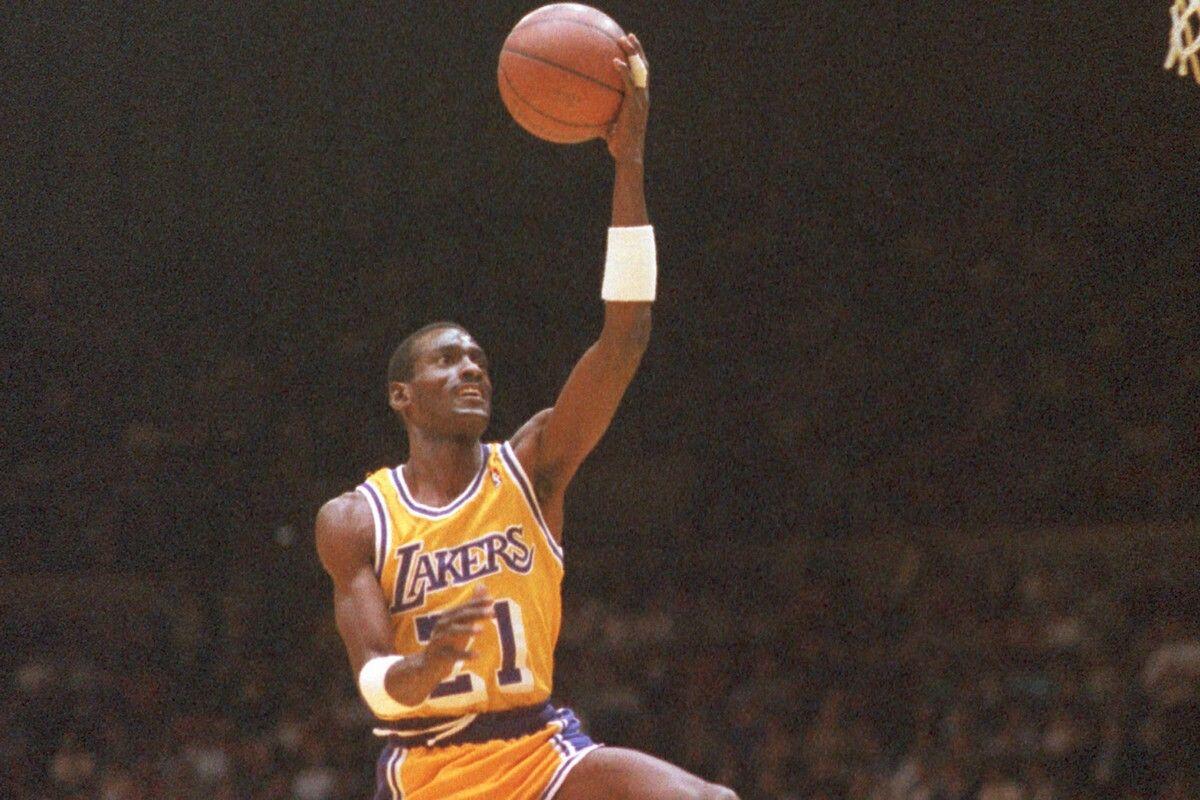 Η απόφαση των Λέικερς για την φανέλα του Μάικλ Κούπερ thumb