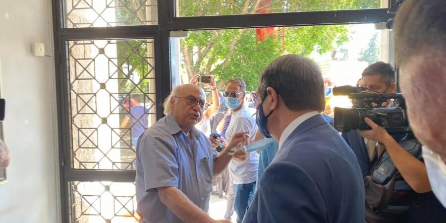 Έκκληση Χατζηκωστή για νομιμότητα – «Είναι η τελευταία σου ευκαιρία» thumb