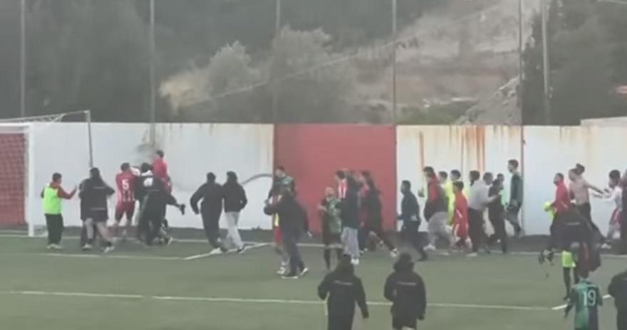 Σάλος στην Ελλάδα: Απειλές για «φέρετρα» πριν από αγώνα! thumb