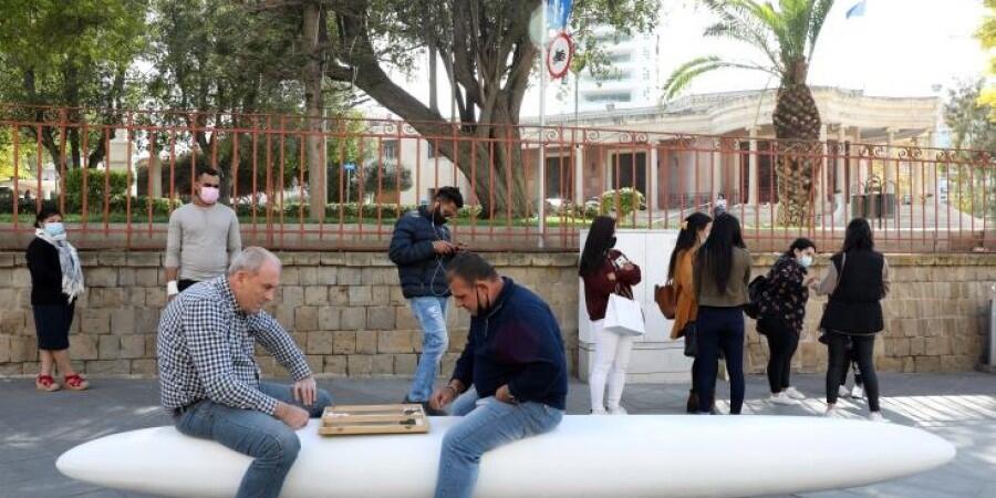 Ένας θάνατος και 715 νέα κρούσματα thumb
