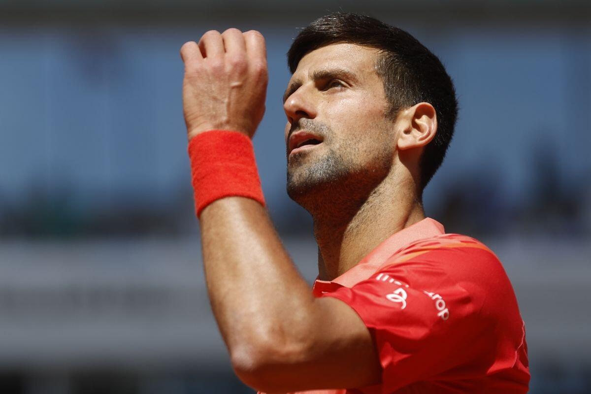 Ασταμάτητος ο Τζόκοβιτς, στους «16» του Roland Garros! thumb